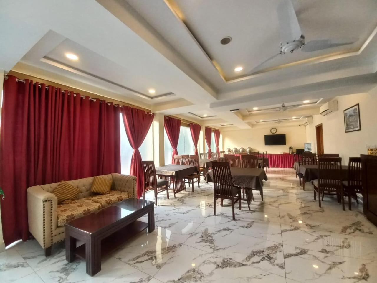 Hotel Diplomat Ισλαμαμπάντ Εξωτερικό φωτογραφία