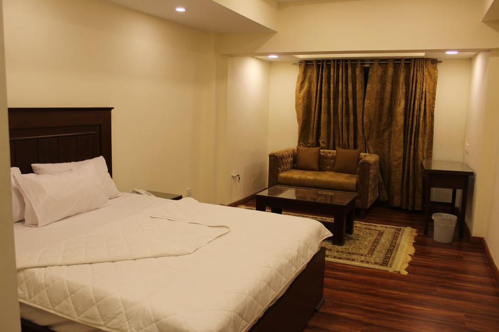 Hotel Diplomat Ισλαμαμπάντ Εξωτερικό φωτογραφία