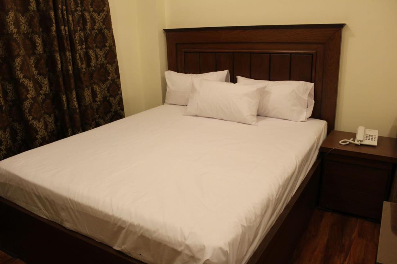 Hotel Diplomat Ισλαμαμπάντ Εξωτερικό φωτογραφία