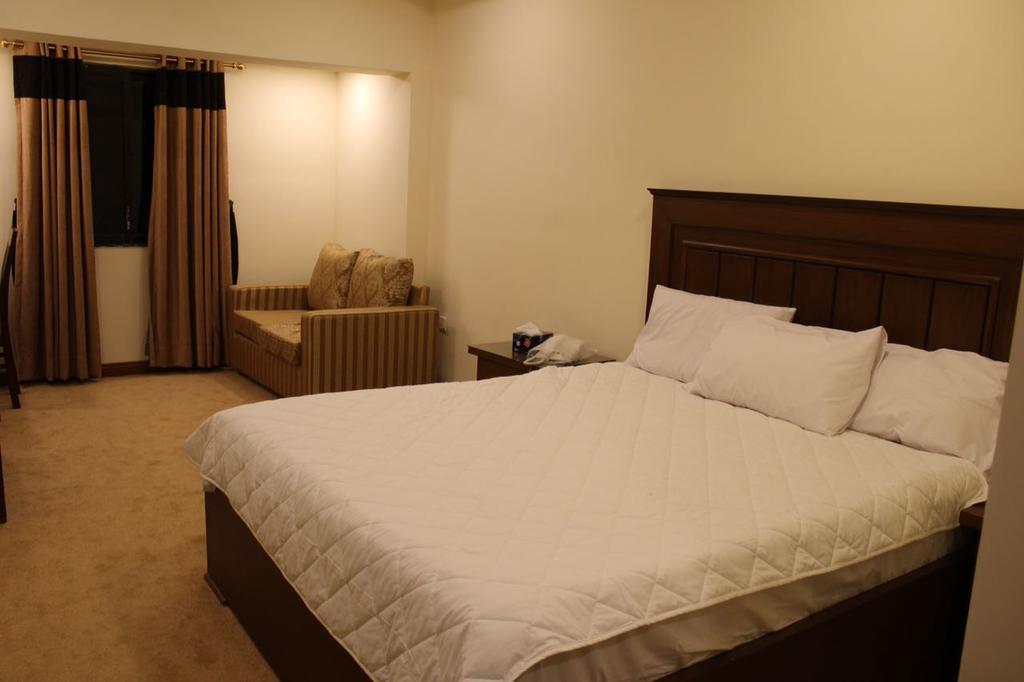 Hotel Diplomat Ισλαμαμπάντ Εξωτερικό φωτογραφία