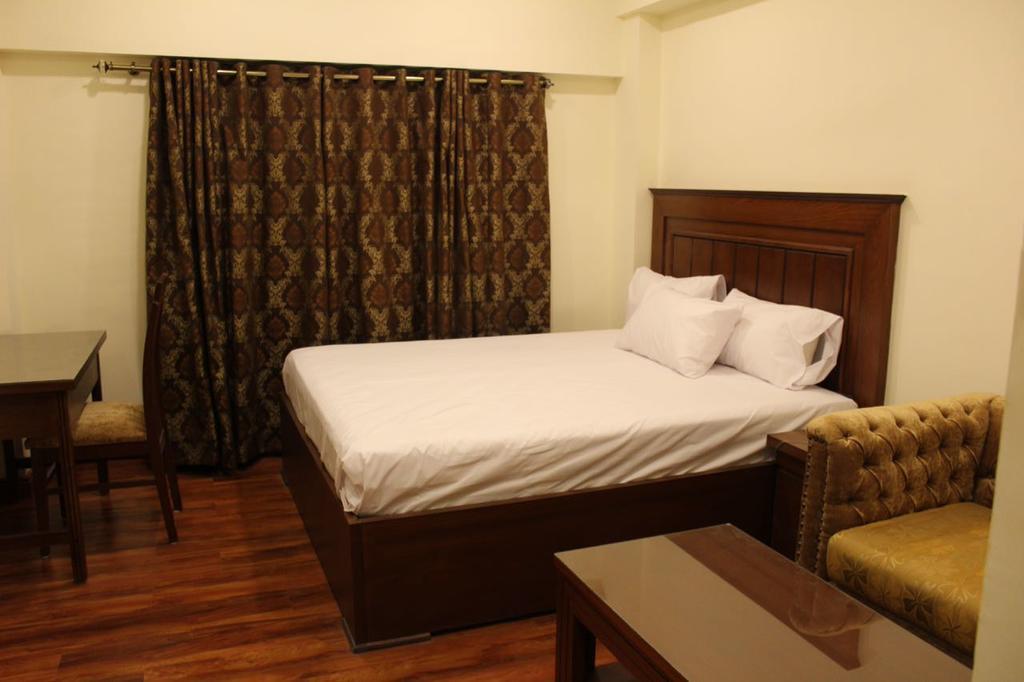 Hotel Diplomat Ισλαμαμπάντ Εξωτερικό φωτογραφία