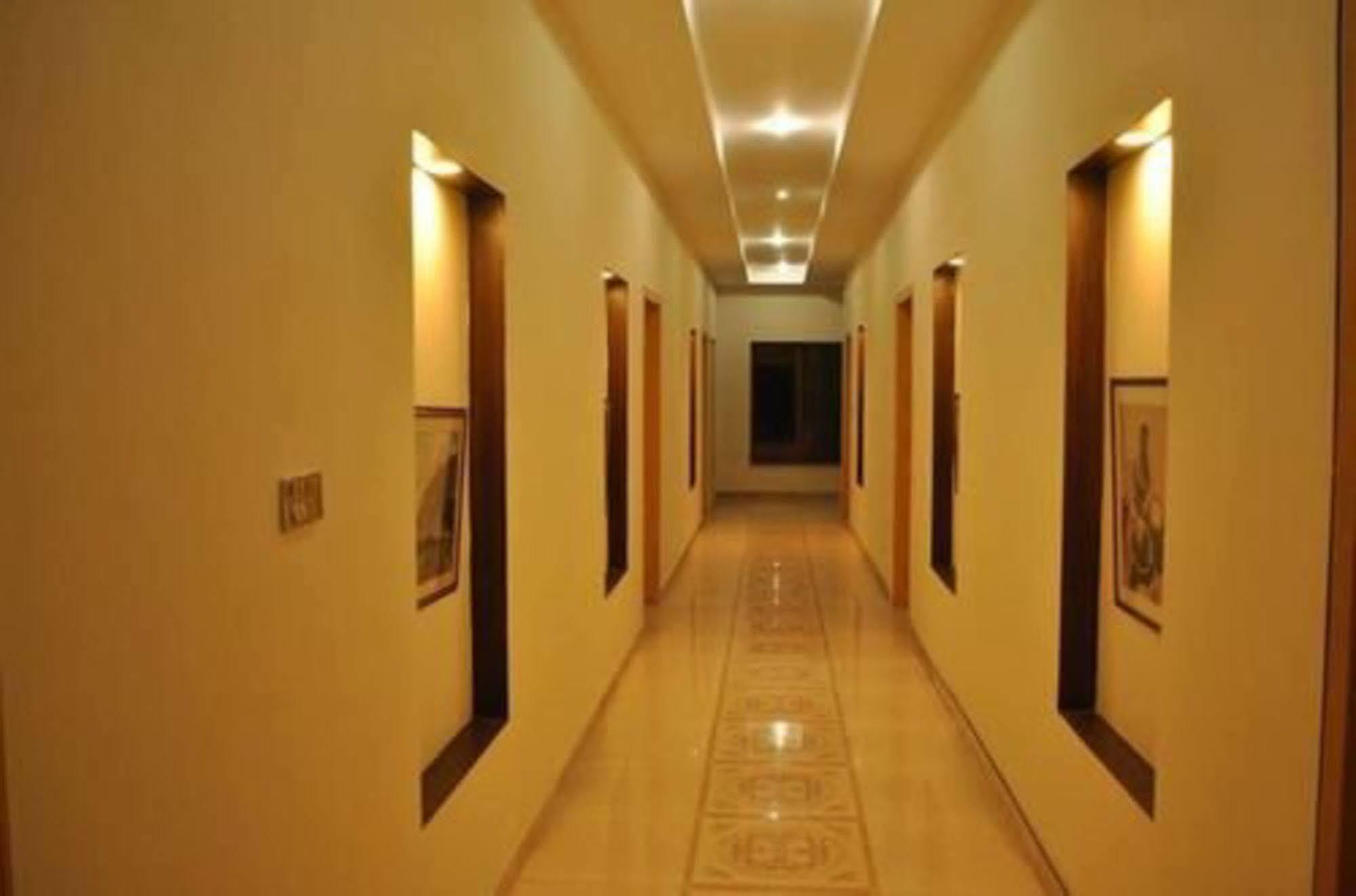 Hotel Diplomat Ισλαμαμπάντ Εξωτερικό φωτογραφία