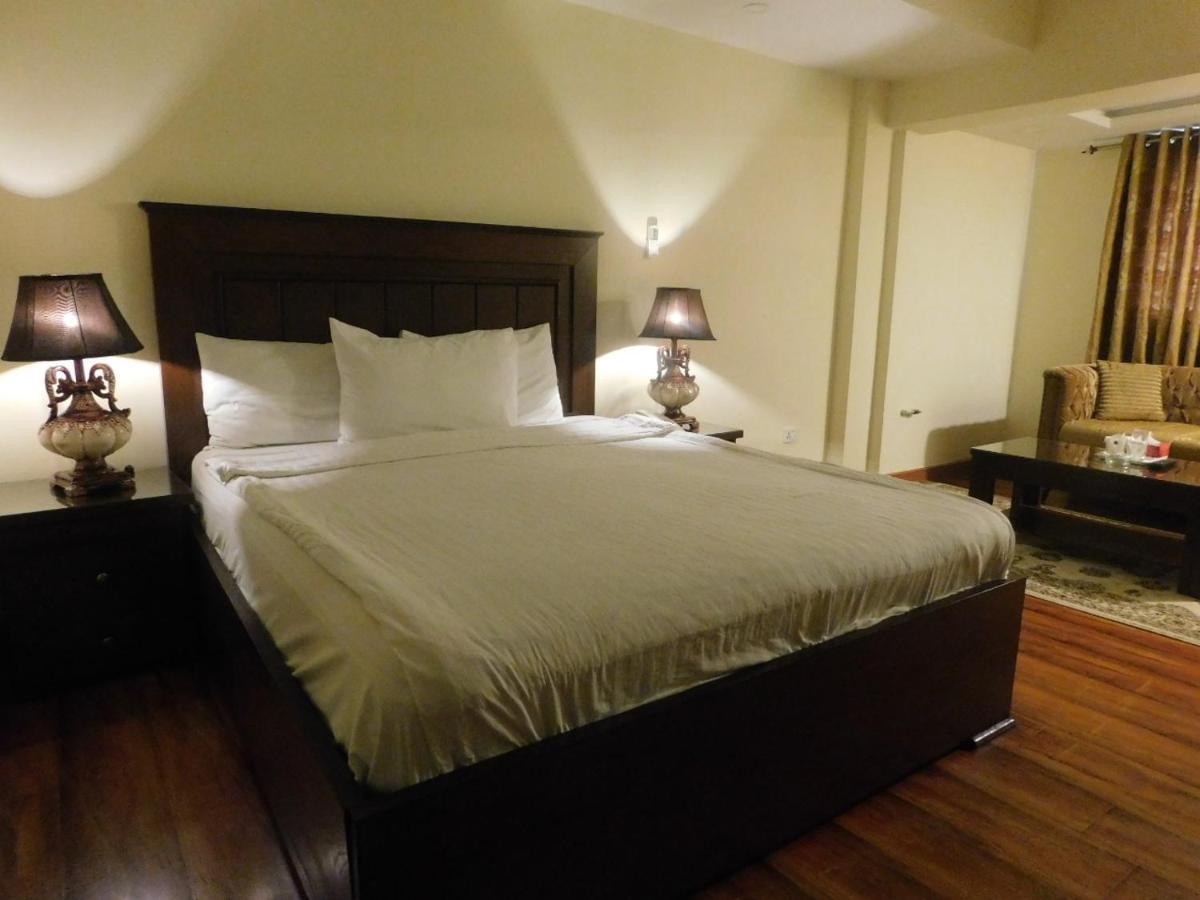 Hotel Diplomat Ισλαμαμπάντ Εξωτερικό φωτογραφία